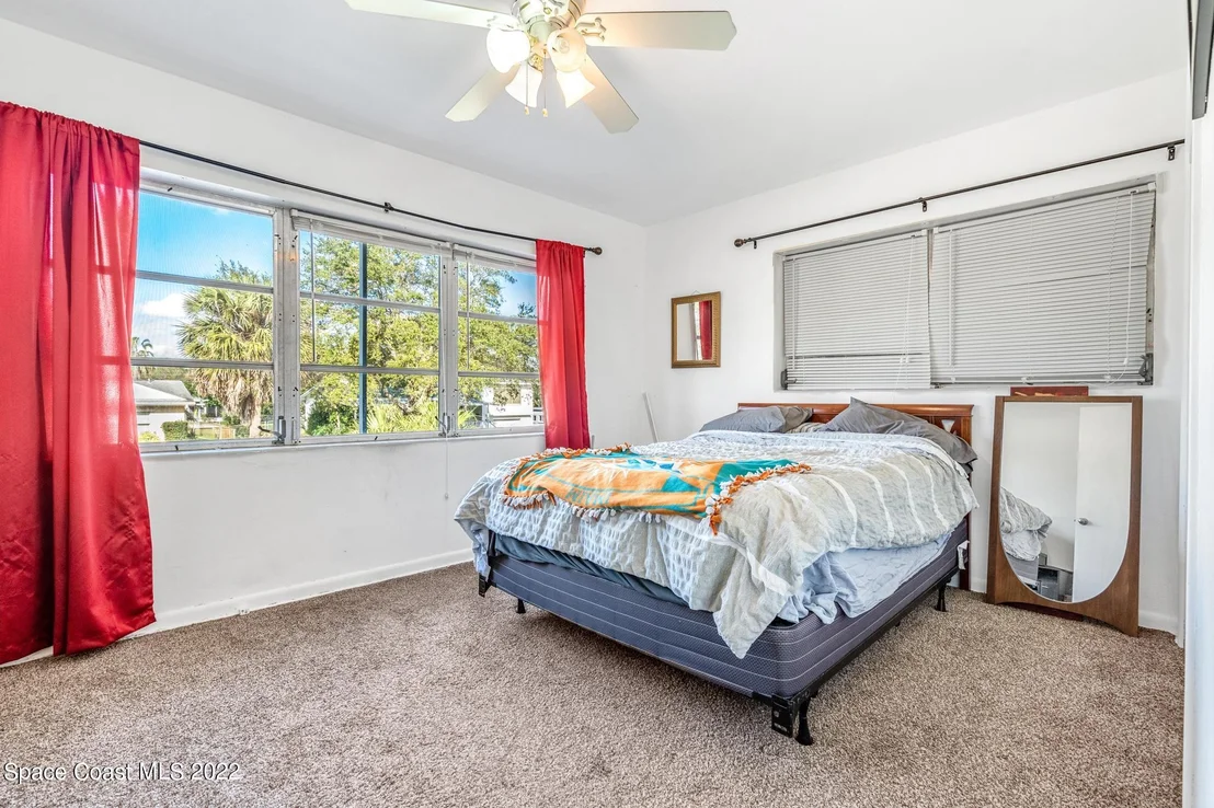 Photo of 405 Bunker Street