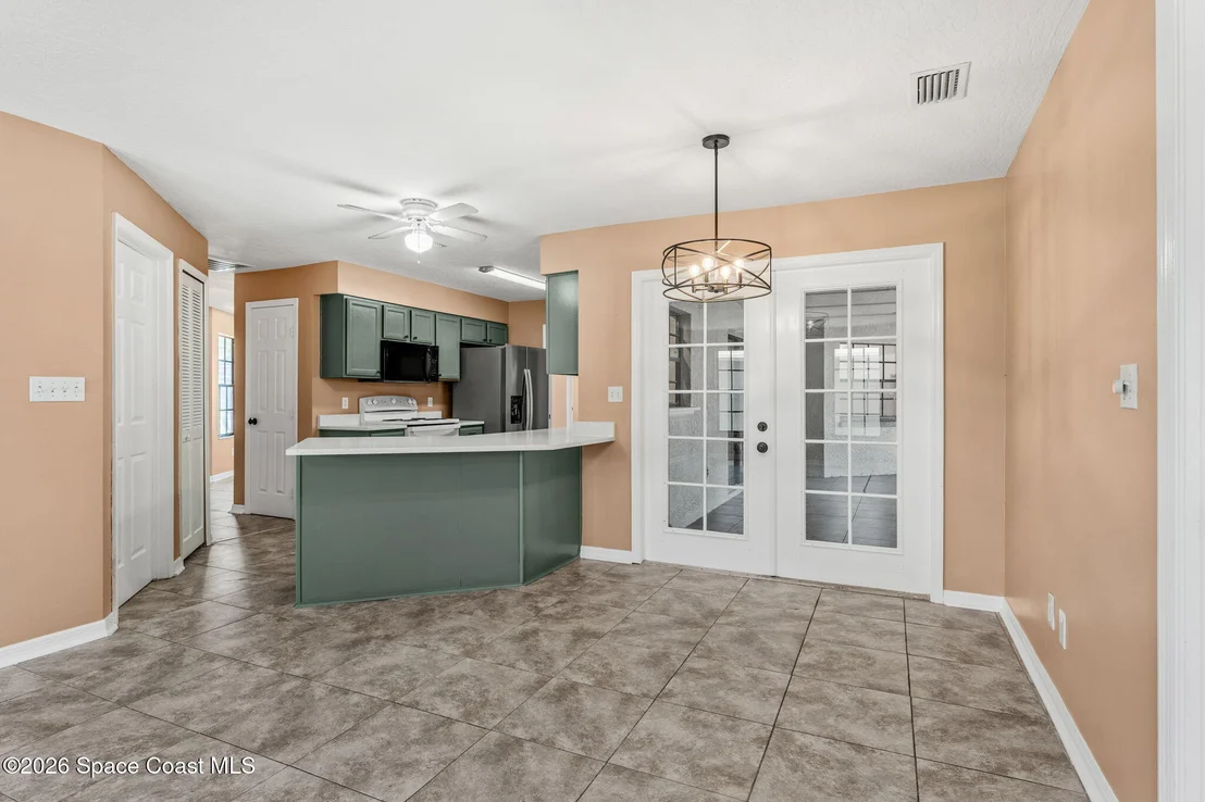 Photo of 950 Whisperpine Drive