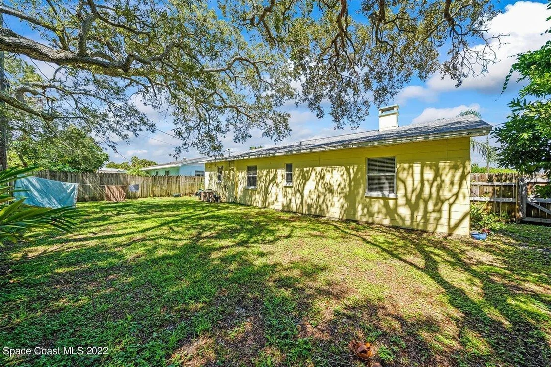Photo of 1047 Riverdale Drive