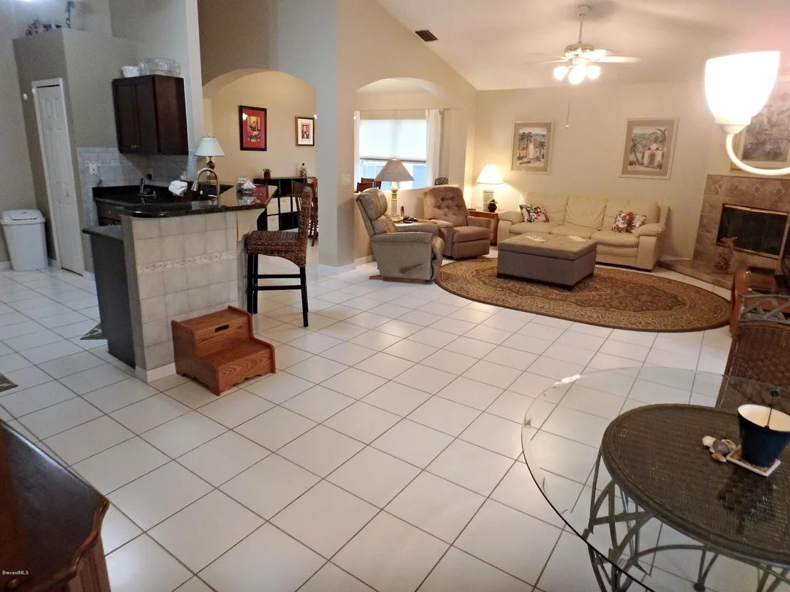 Photo of 1875 Sun Gazer Drive