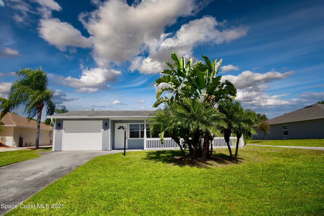 Photo of 918 Bermuda Avenue