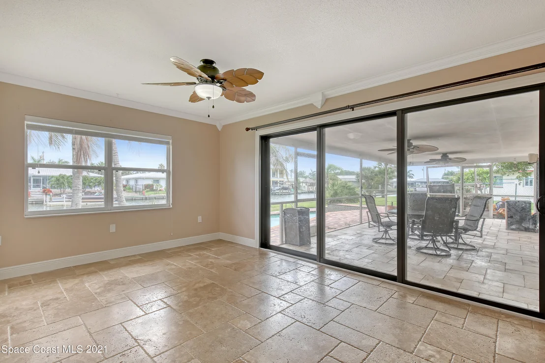Photo of 375 Dorset Drive