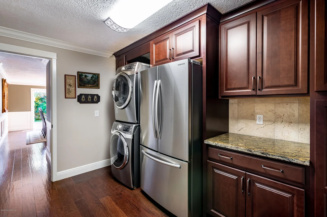Photo of 413 Riverview Lane
