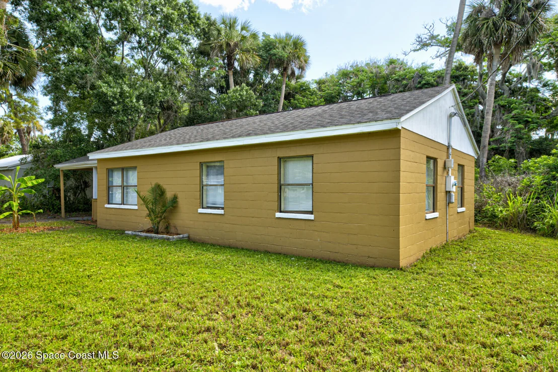 Photo of 212 Plumosa Drive