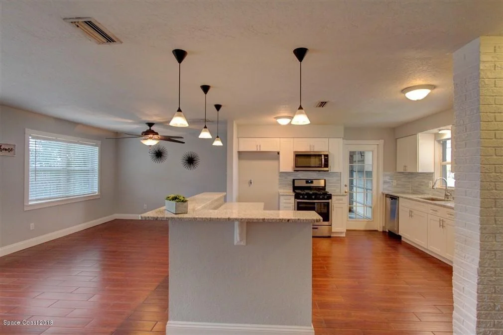 Photo of 991 Demaret Drive