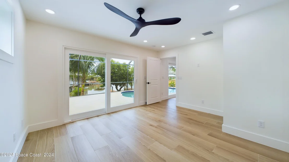 Photo of 396 Riverview Lane