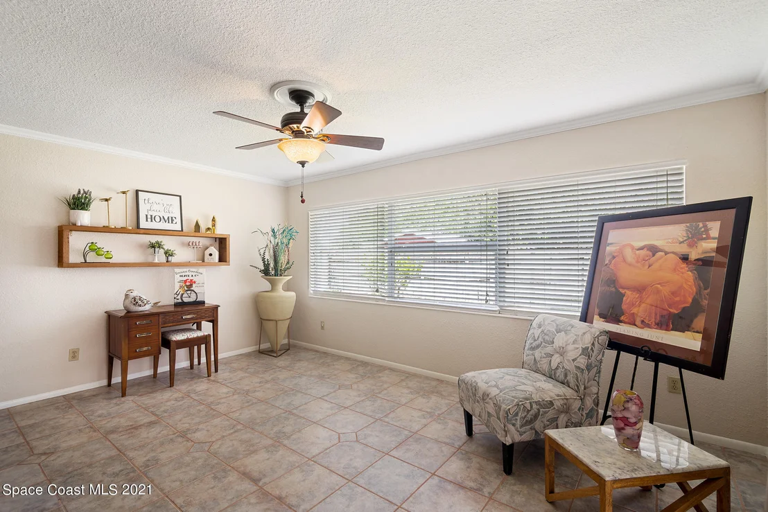 Photo of 934 Kings Post Road