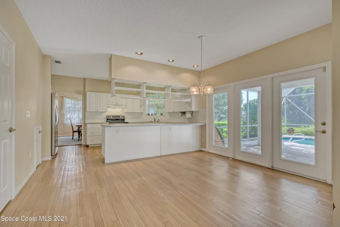 Photo of 2233 Royal Oaks Drive