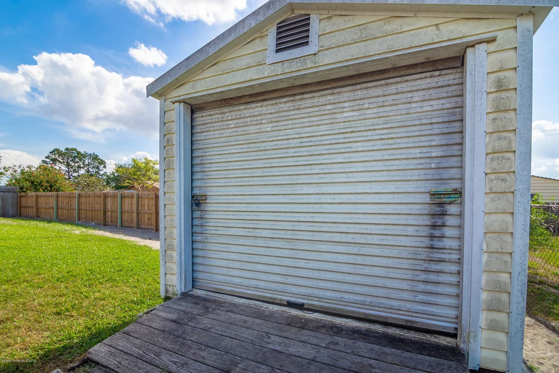 Photo of 5585 Flint Road