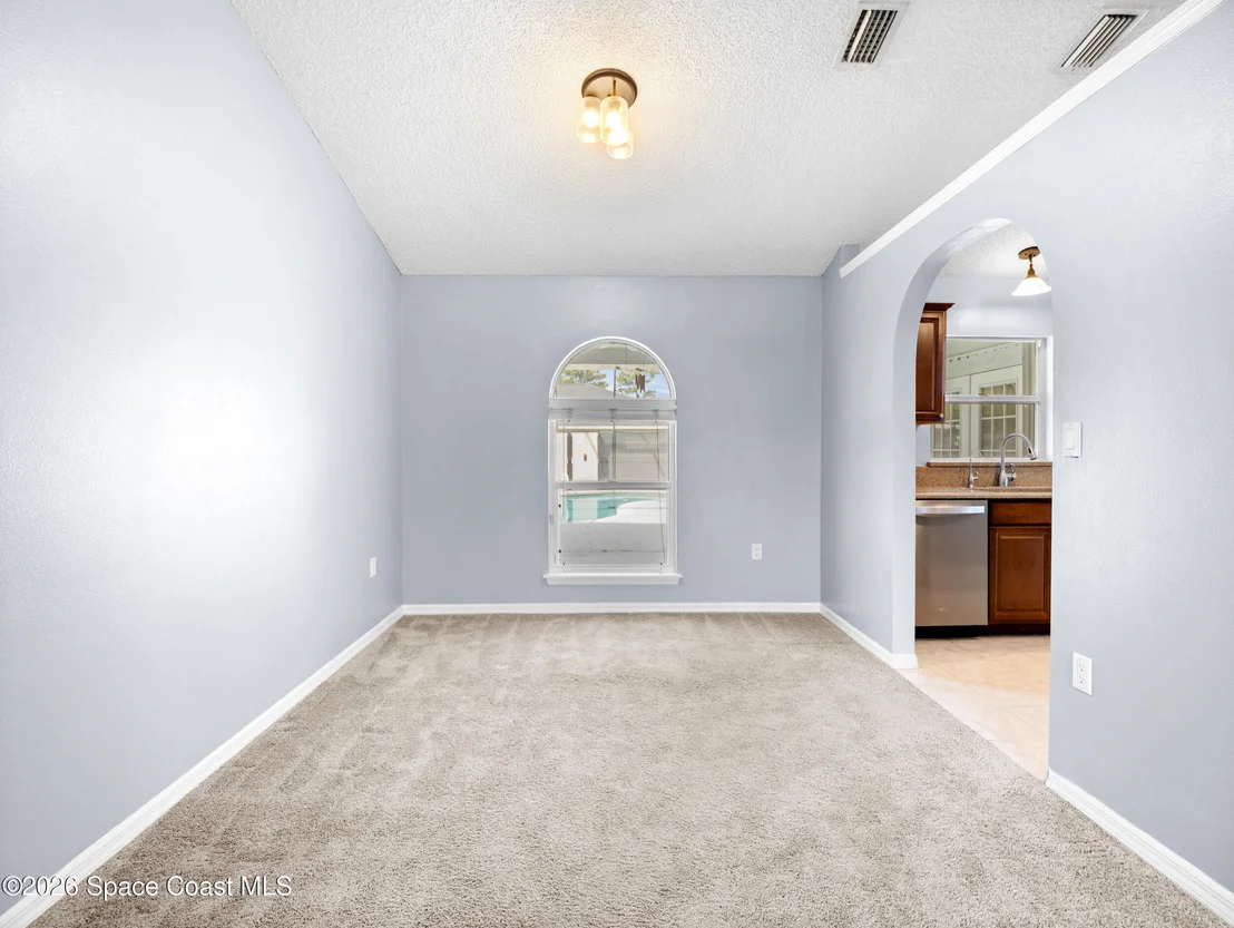 Photo of 1034 Webster Road SE