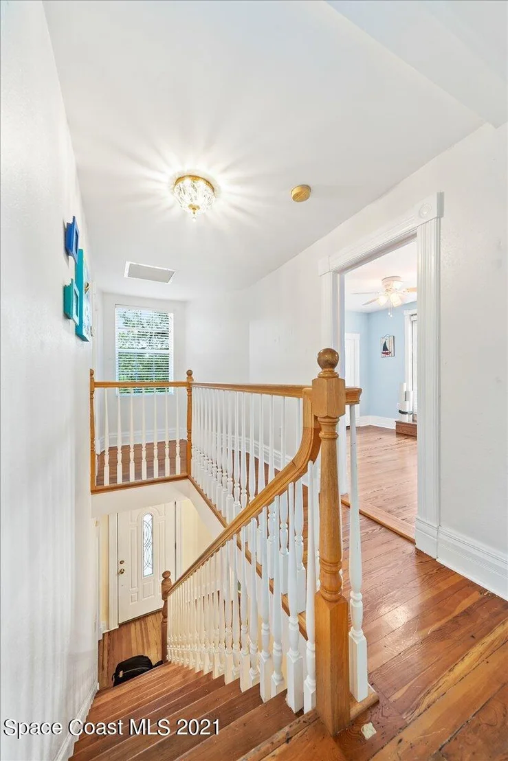Photo of 1800 Pineapple Avenue