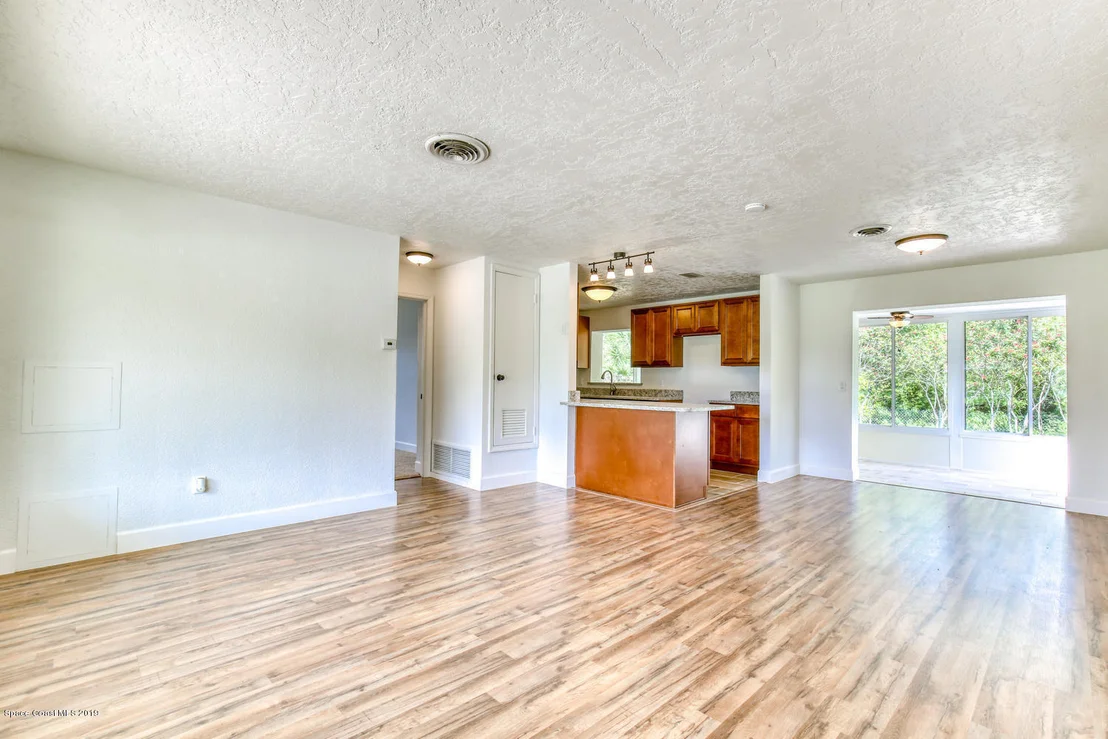 Photo of 2821 Shepard Drive