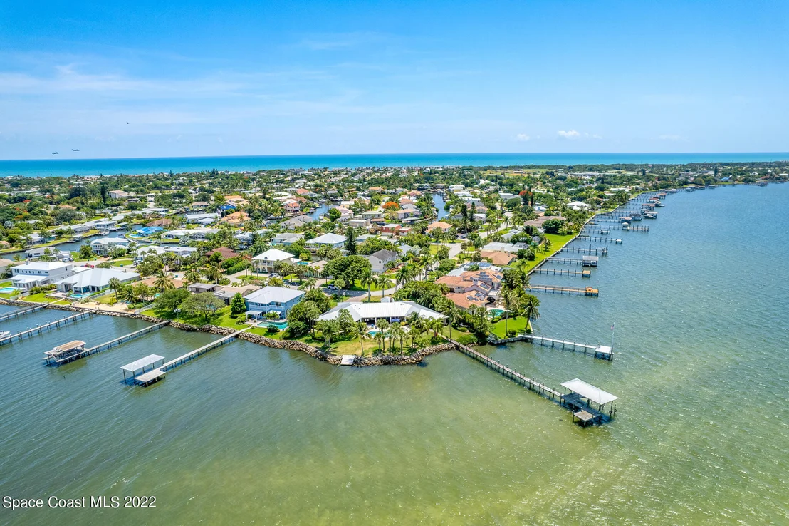 Photo of 437 River View Lane