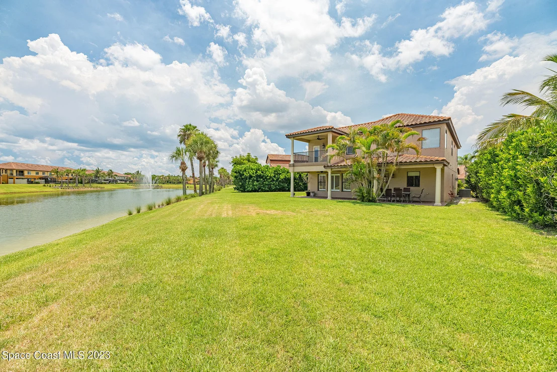 Photo of 609 Monterey Drive