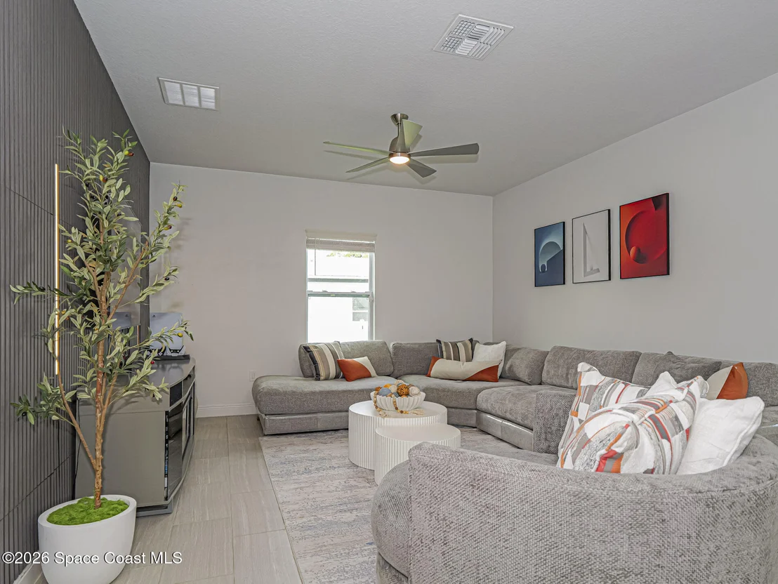 Photo of 3010 Eldron Boulevard SE