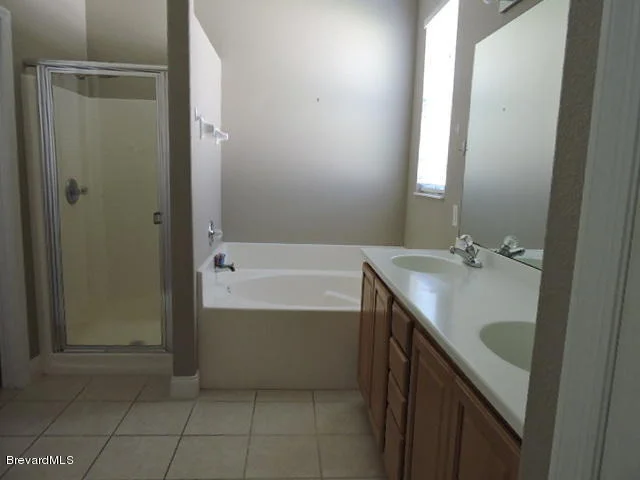 Photo of 602 Waterside Circle