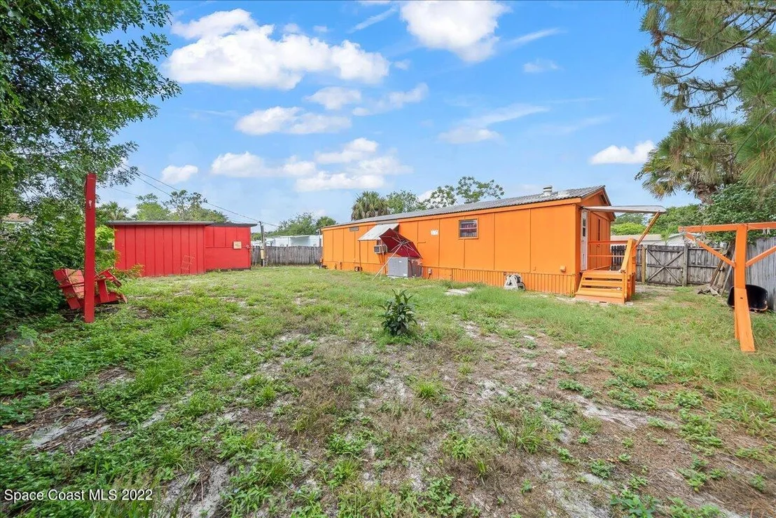 Photo of 6850 Columbine Drive