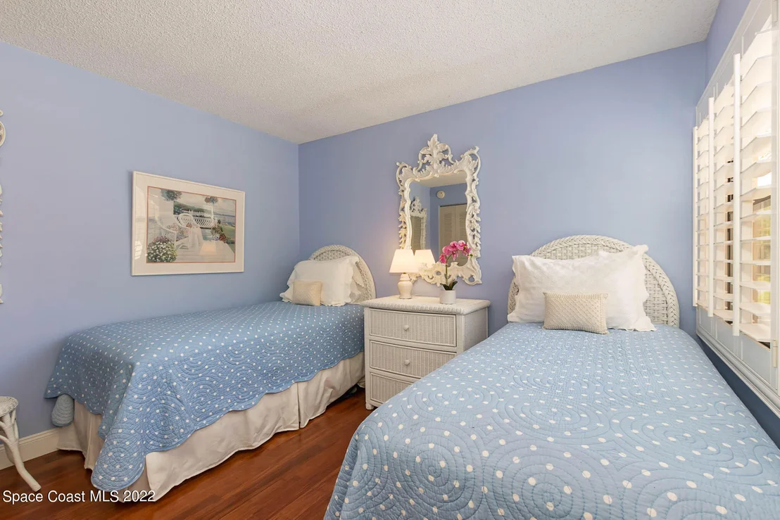Photo of Unit 202 at 6068 Willowpointe Circle
