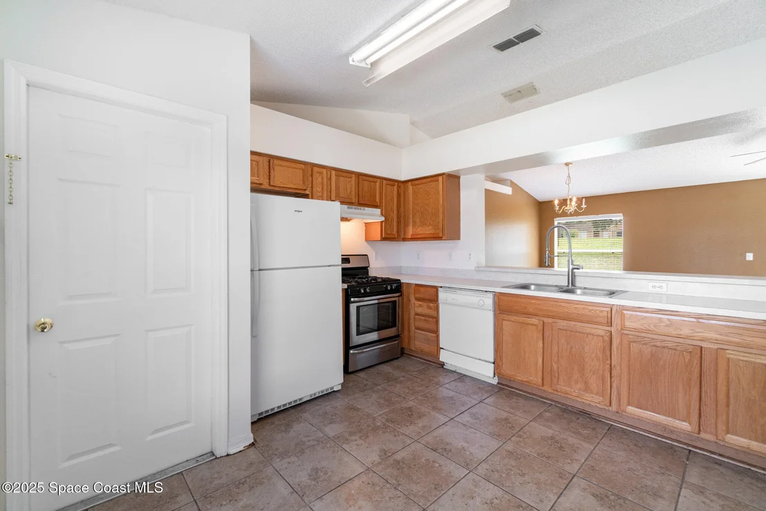 Photo of 11833 Foxglove Drive