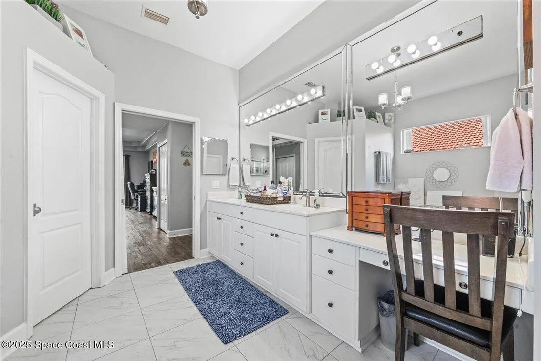 Photo of 370 Baytree Drive