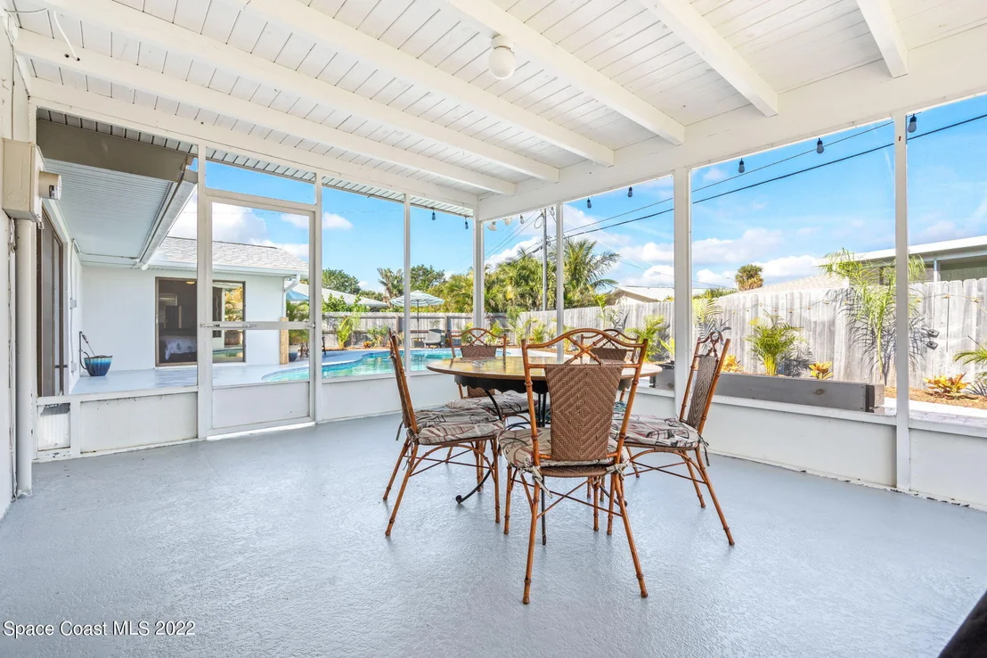 Photo of 518 Pine Tree Drive