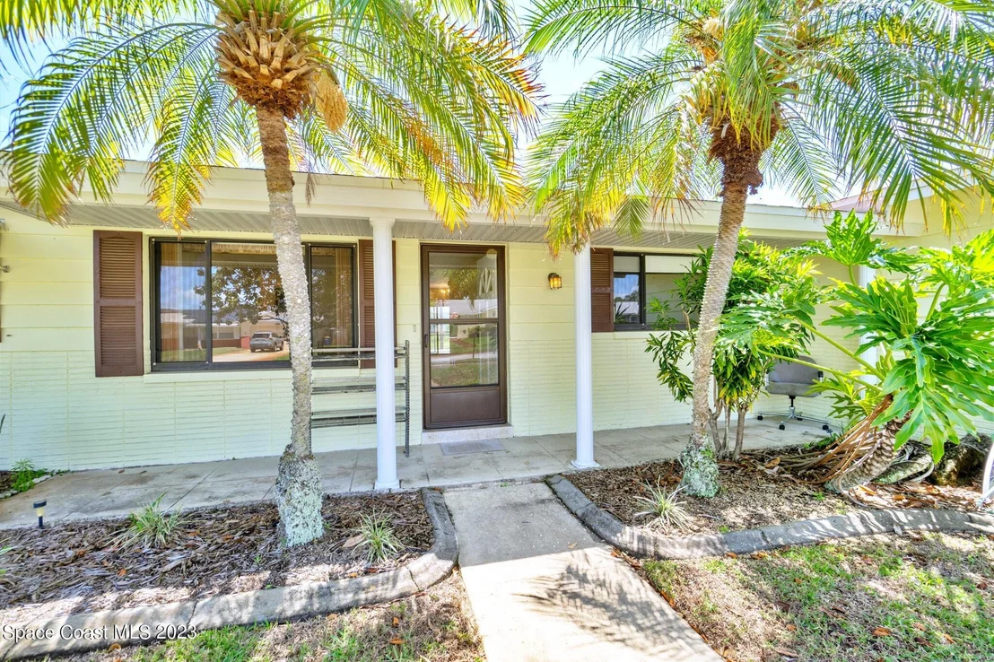 Photo of 899 Jefferson Road