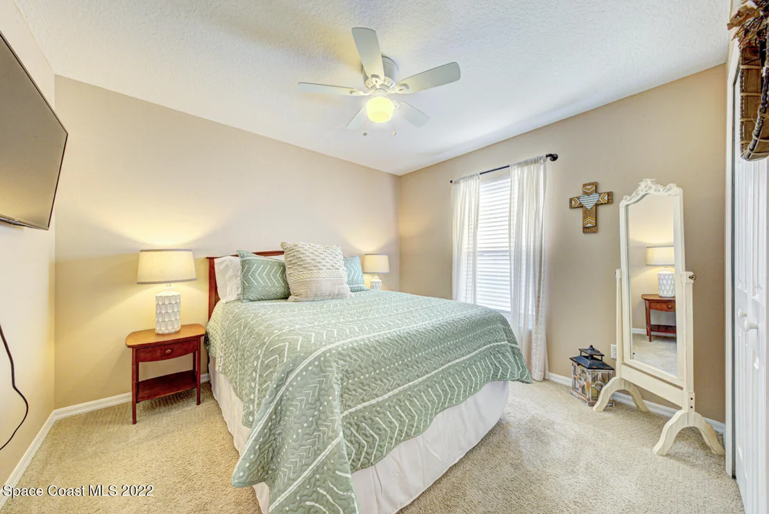 Photo of 985 Pelican Lane
