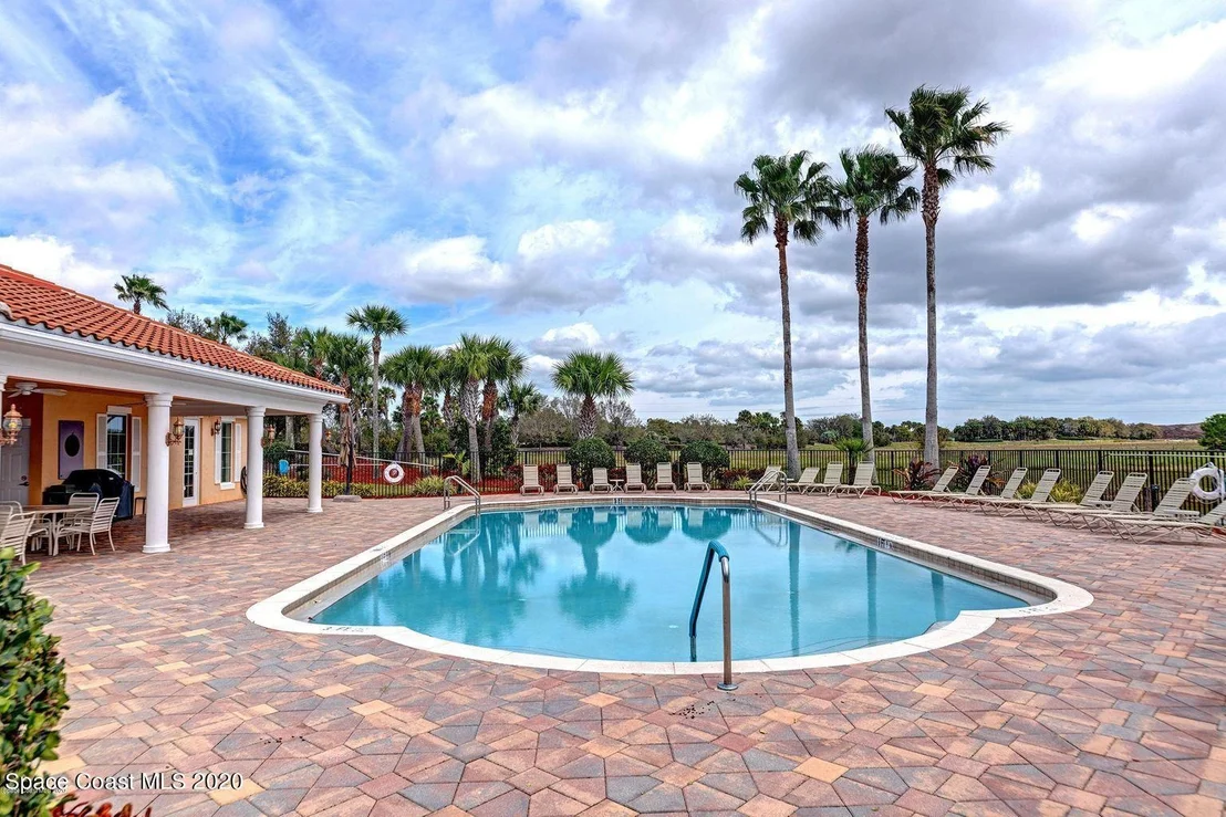 Photo of 3493 Hyperion Way SE