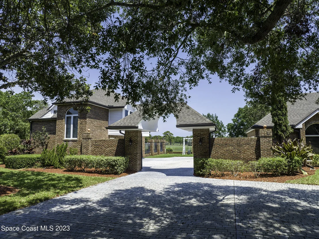 Photo of 607 Woodbridge Drive