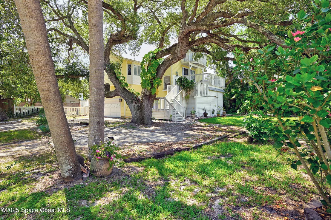 Photo of 5875 Riverside Drive