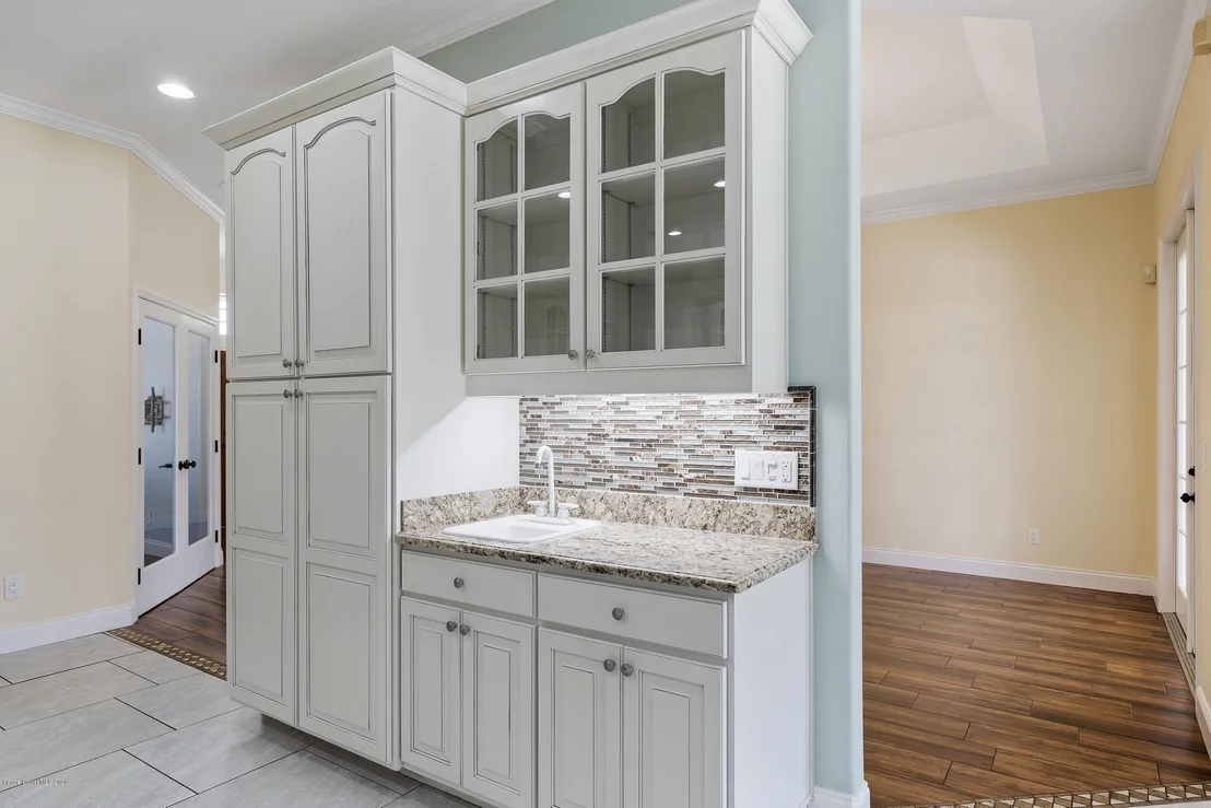 Photo of 991 Stratford Place