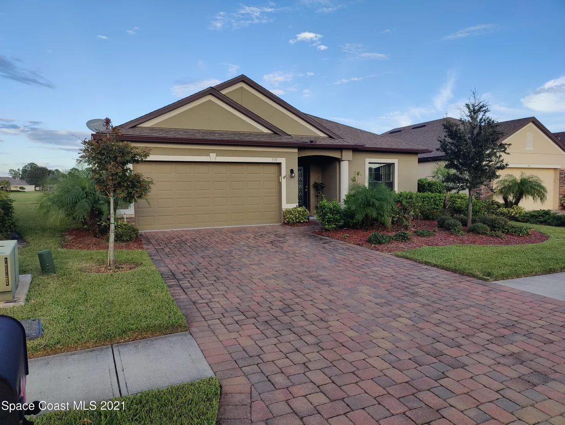 Photo of 571 Trymore Drive SE