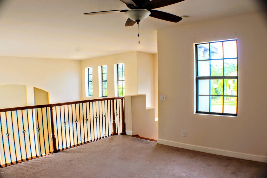 Photo of 1475 Talon Way