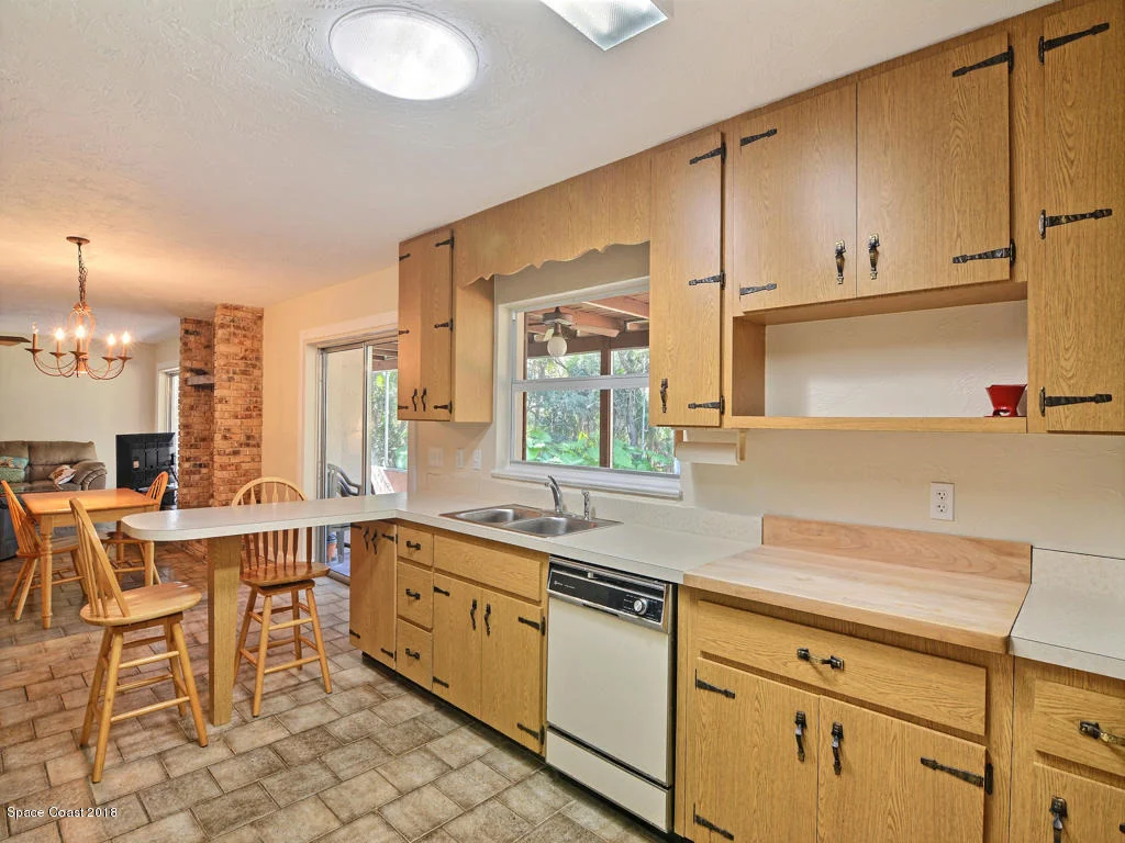 Photo of 11625 Roseland Road