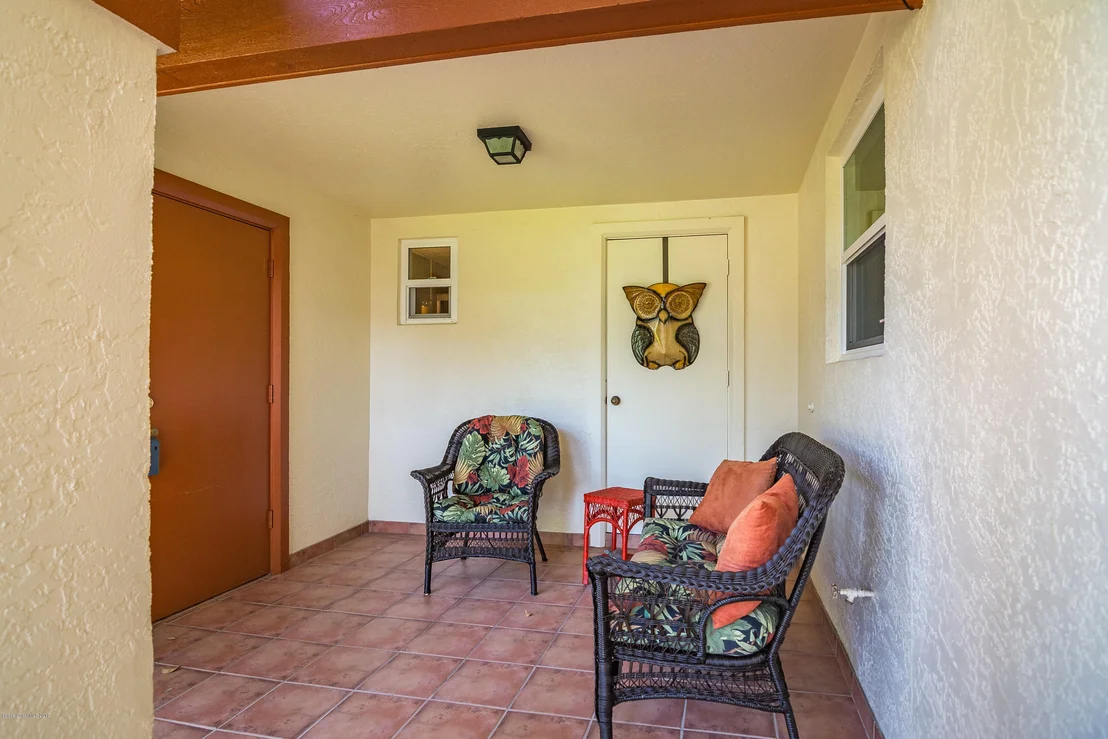 Photo of 3877 Riverside Drive