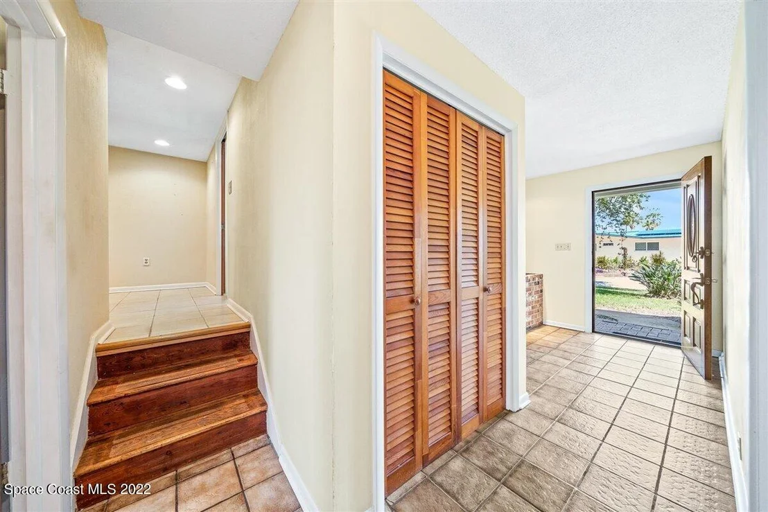 Photo of 211 Mohawk Way