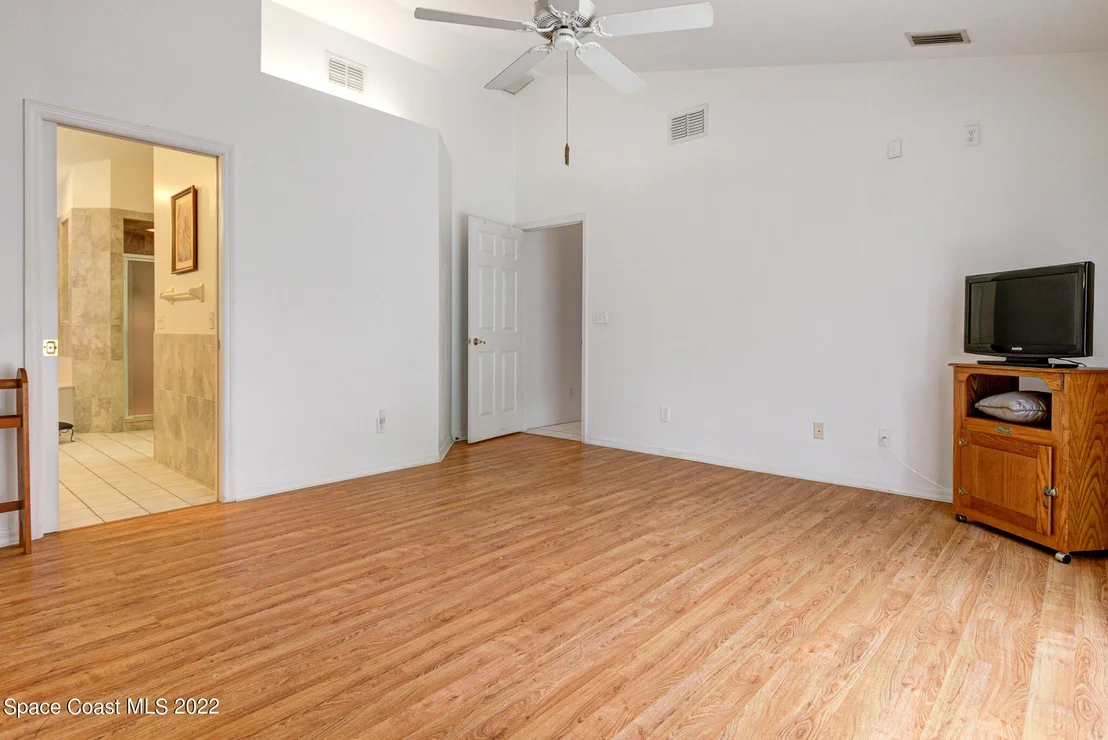 Photo of 1545 Corey Road