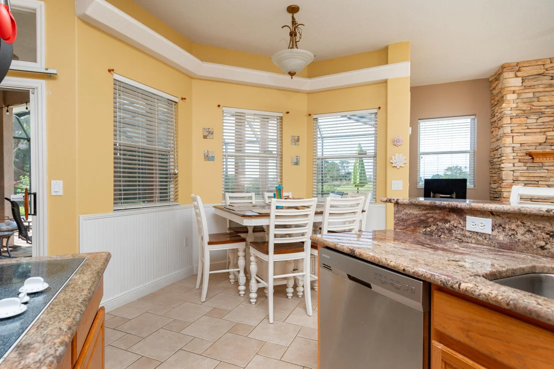 Photo of 1748 Windbrook Drive SE