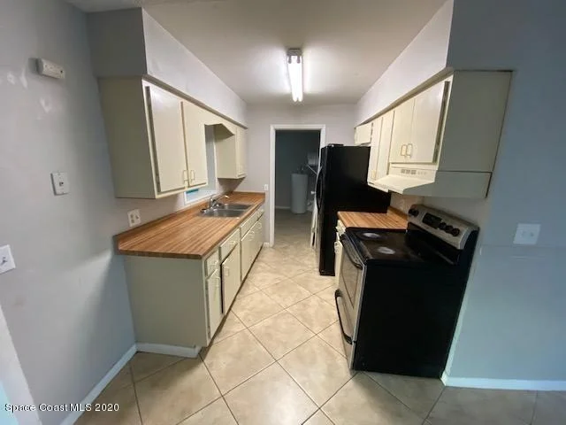Photo of 2921 Pembroke Road