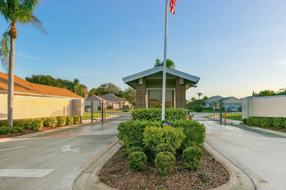 Photo of 945 S Fork Circle
