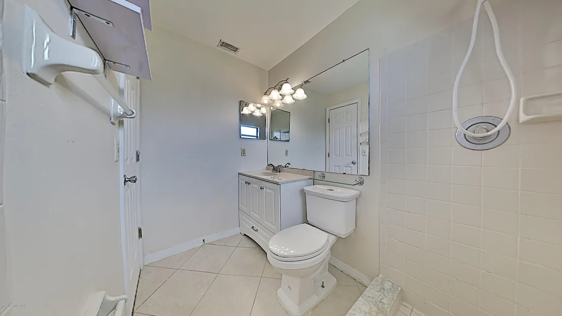 Photo of 623 Jupiter Boulevard NW