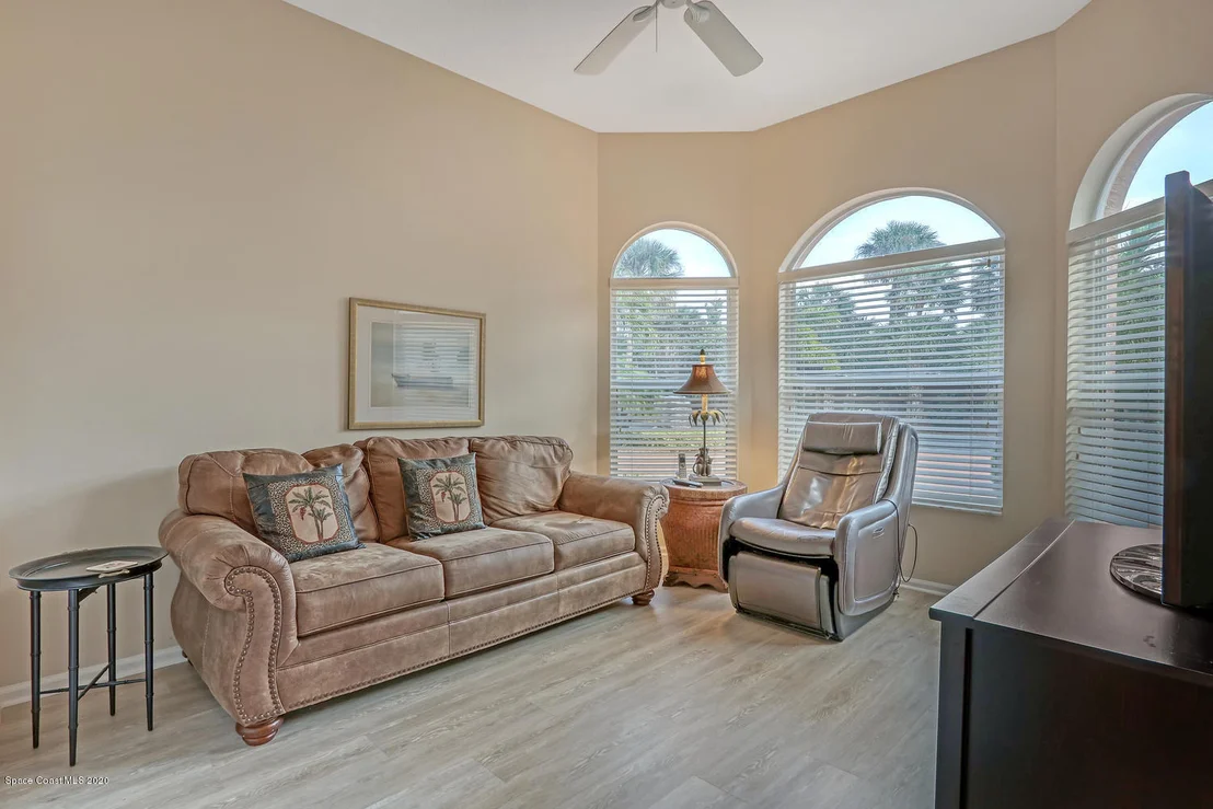 Photo of 130 Whaler Drive