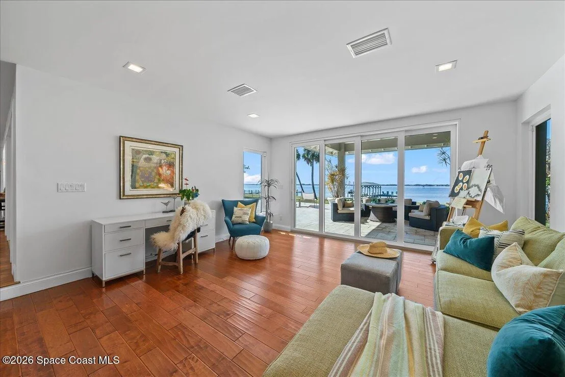 Photo of 408 Riverside Drive