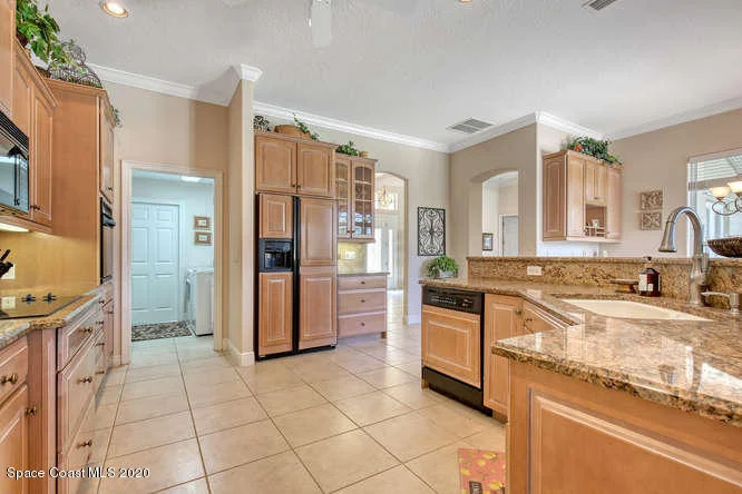 Photo of 821 Peregrine Drive