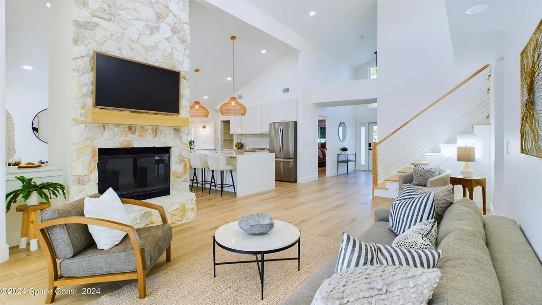 Photo of 396 Riverview Lane