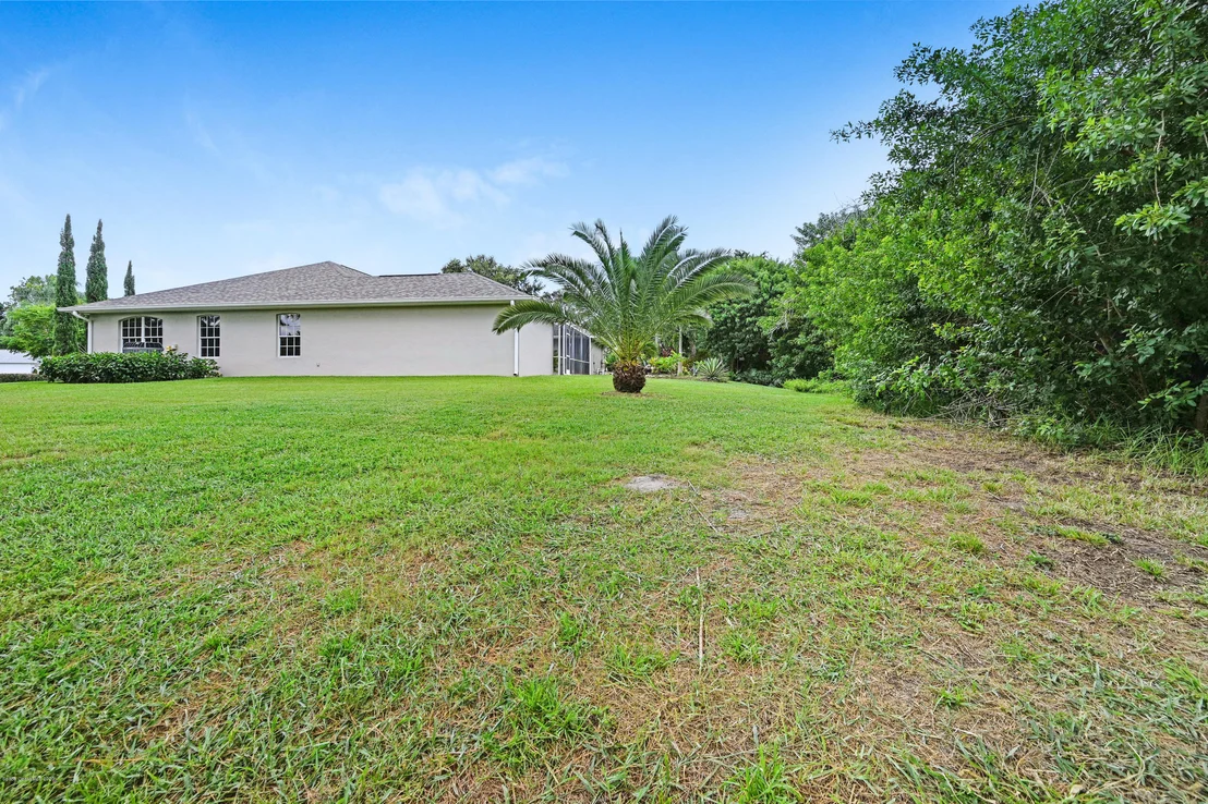 Photo of 602 Gina Lane