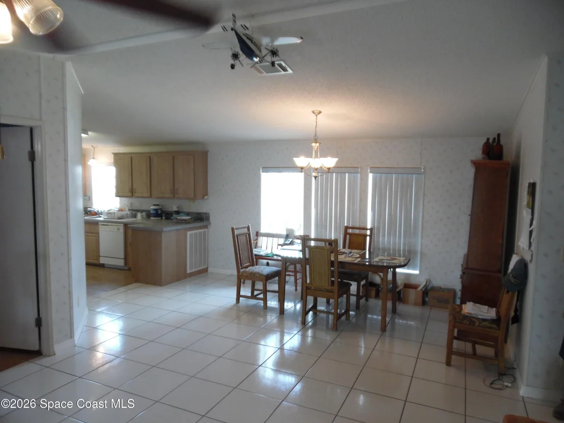 Photo of 839 Wren Circle