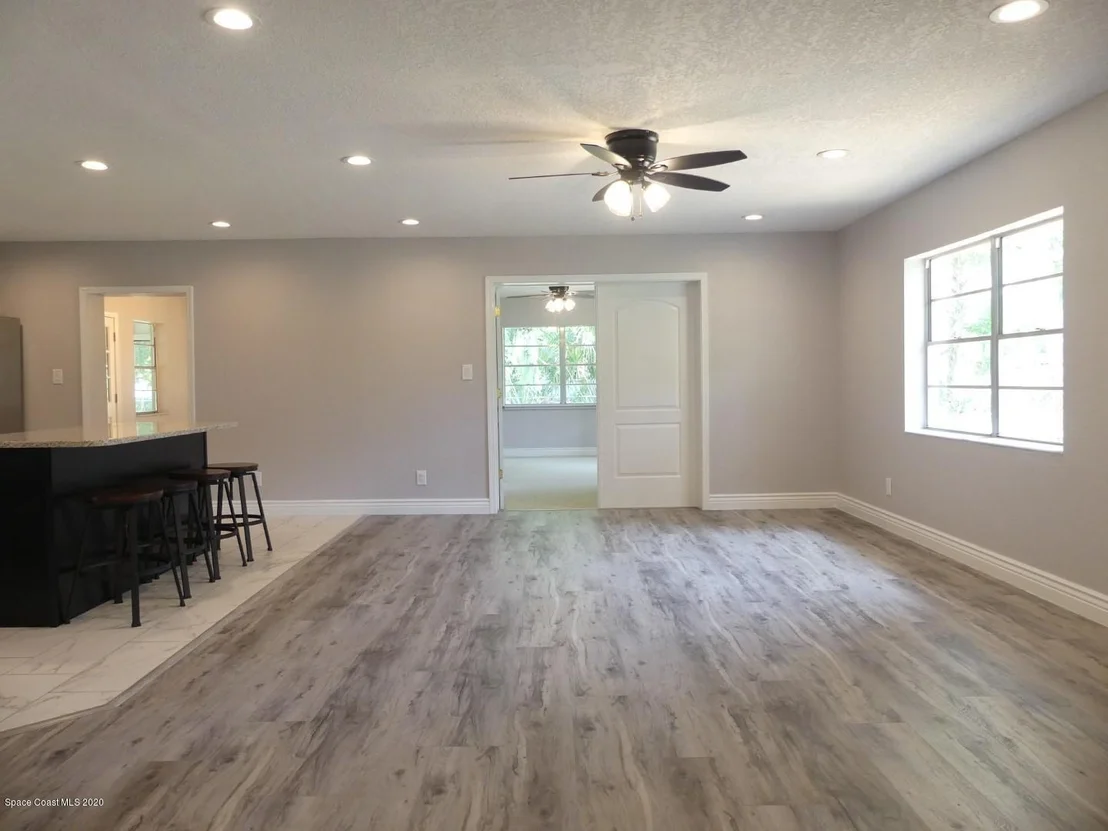 Photo of 5040 Scott Road