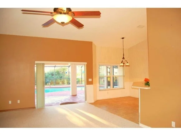 Photo of 860 Spring Oak