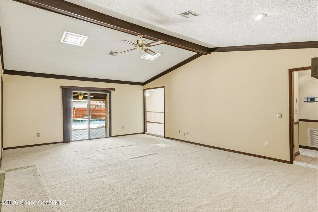 Photo of 460 Neptune Drive NE